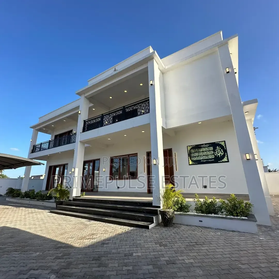 5bdrm Mansion in Kigamboni for sale