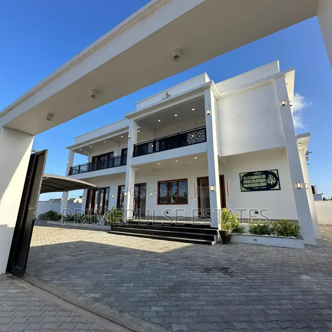 5bdrm Mansion in Kigamboni for sale