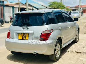 Toyota IST 2005 Silver