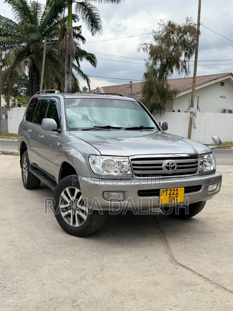 Toyota Land Cruiser 2000 Silver