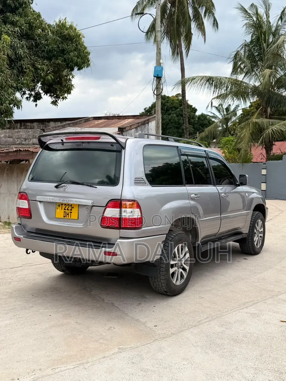 Toyota Land Cruiser 2000 Silver