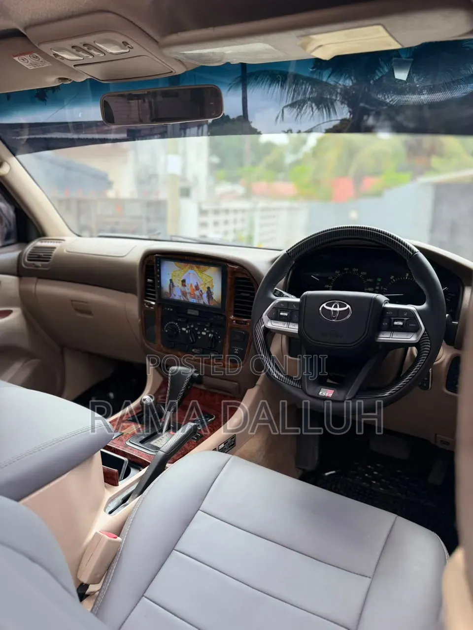 Toyota Land Cruiser 2000 Silver