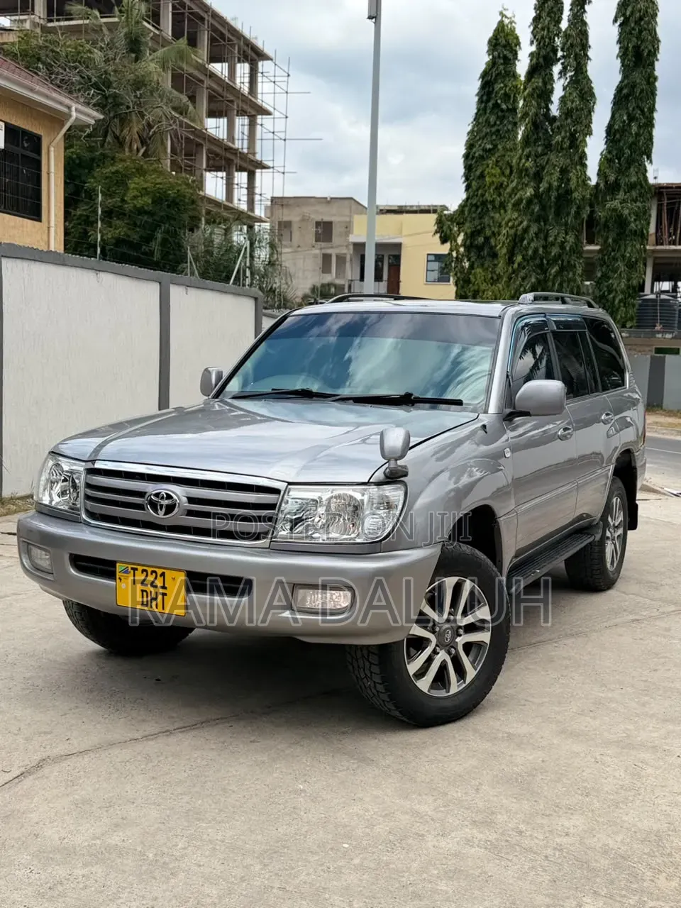 Toyota Land Cruiser 2000 Silver