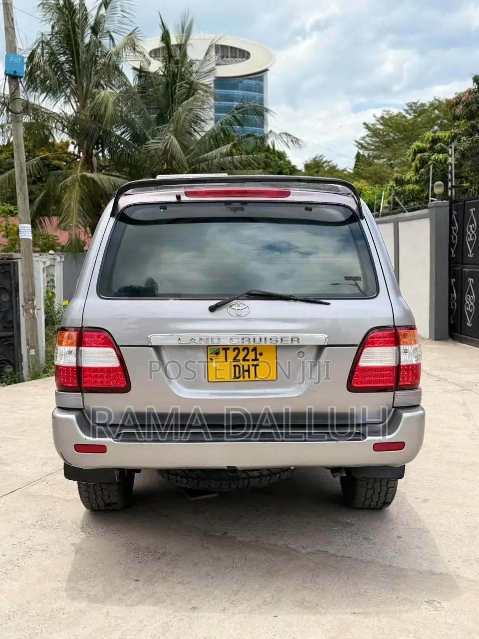 Toyota Land Cruiser 2000 Silver