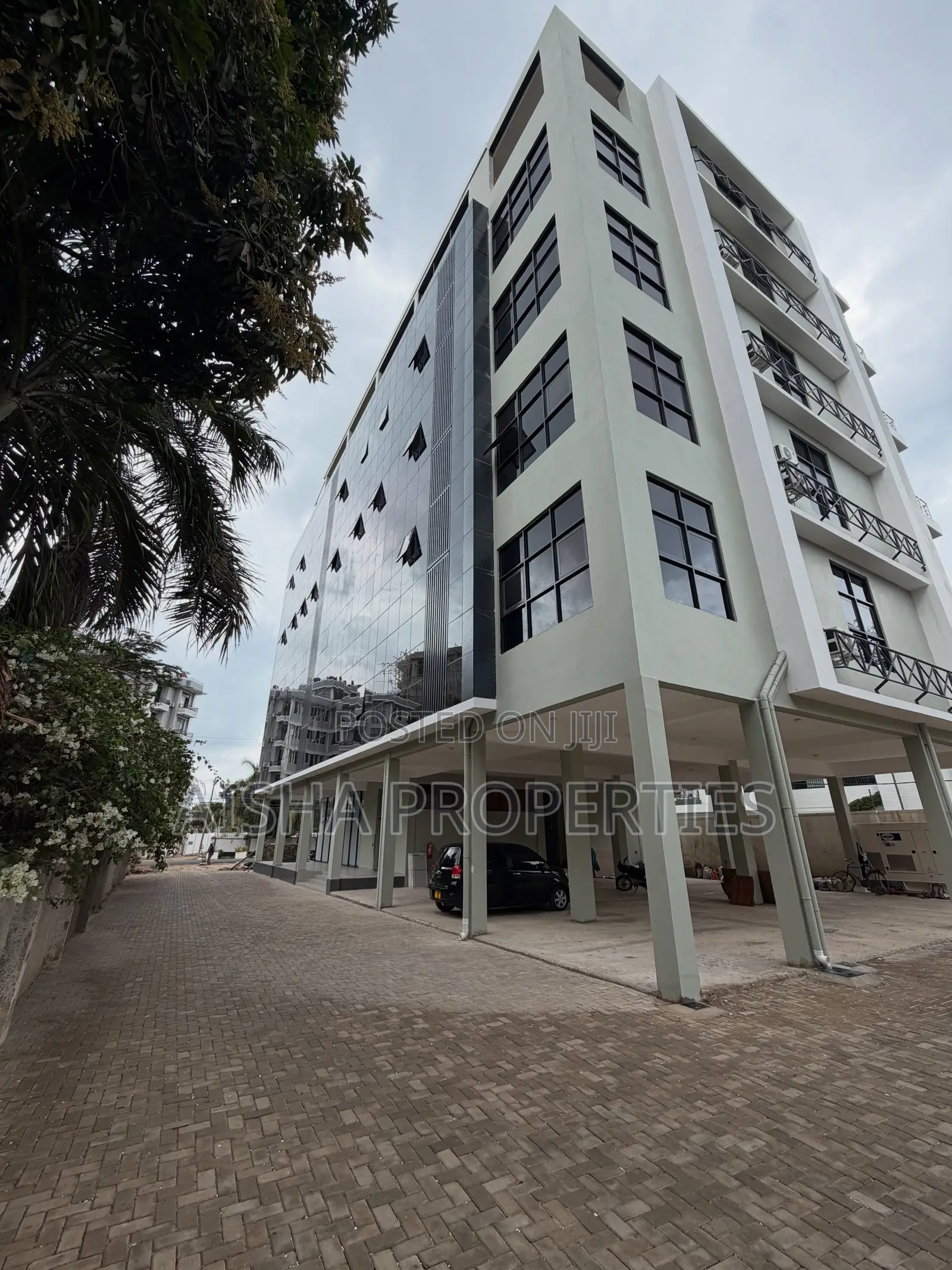 New Office Building for Rent – Masaki
