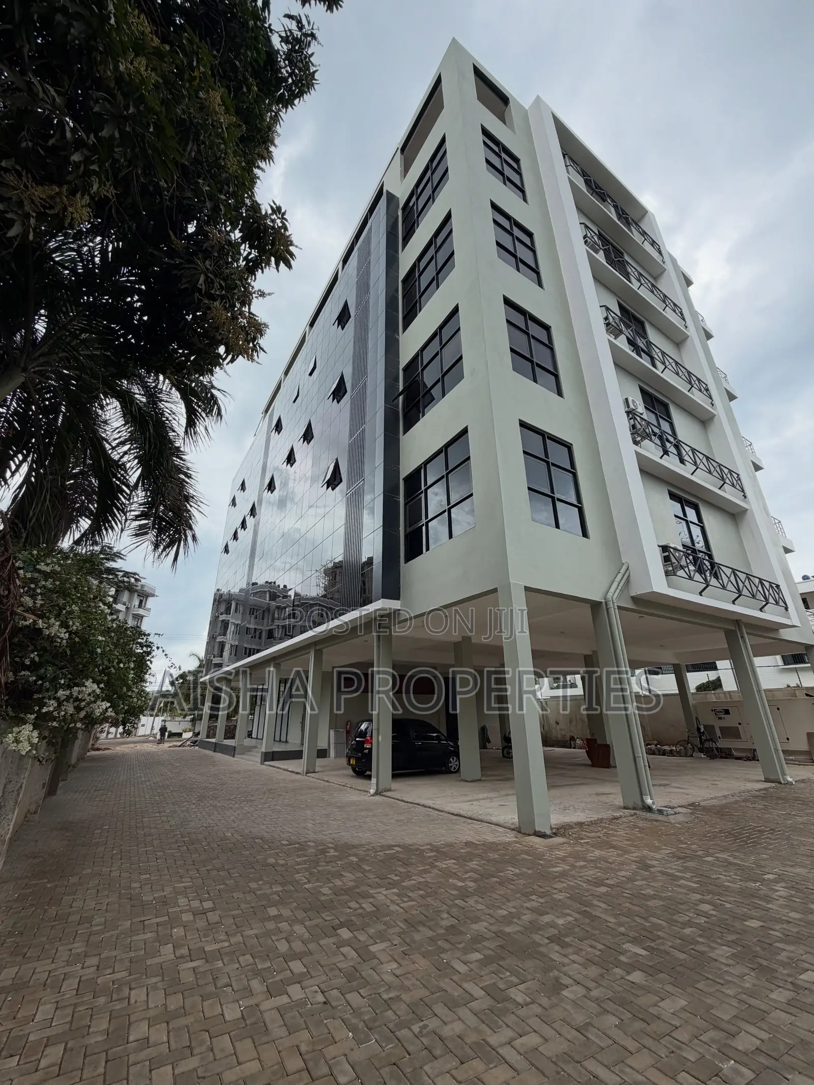 New Office Building for Rent – Masaki