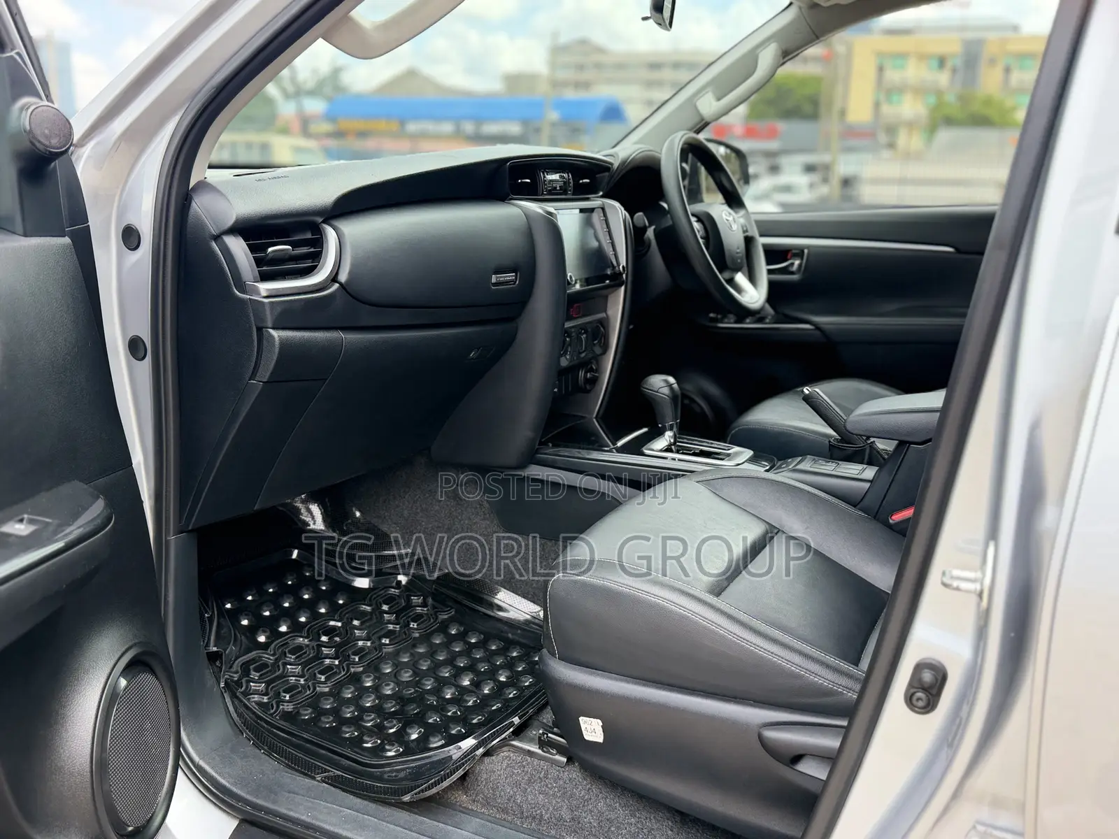 Toyota Fortuner 2.4 D AWD 2024 Silver