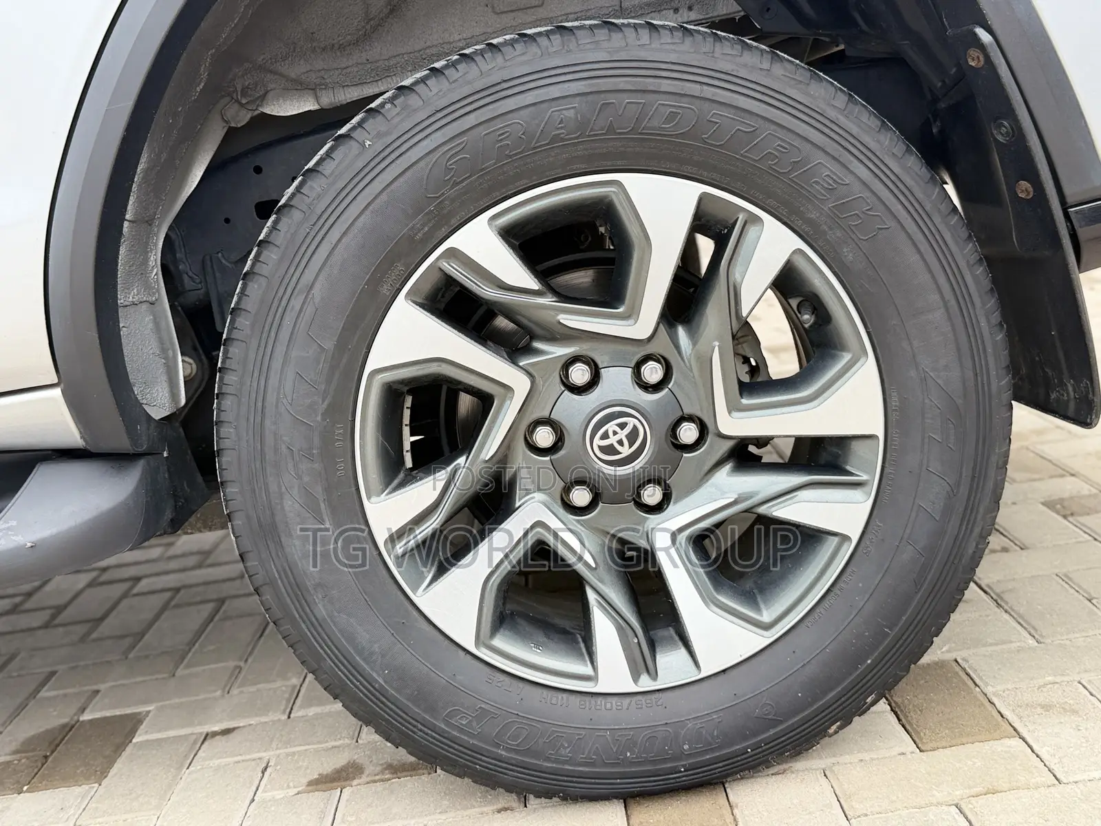 Toyota Fortuner 2.4 D AWD 2024 Silver