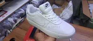 Nike All White Snickers