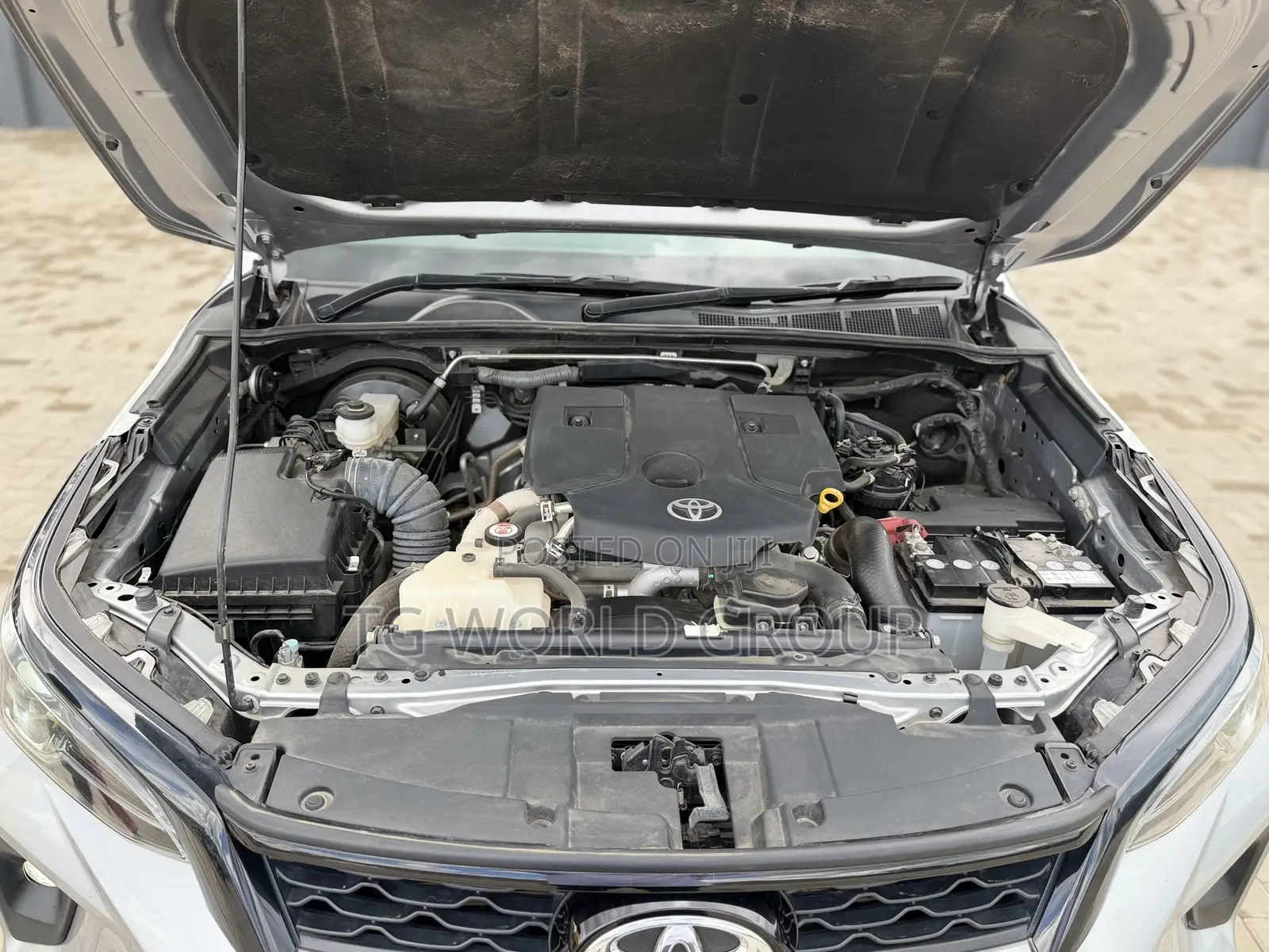 Toyota Fortuner 2.4 D AWD 2024 Silver