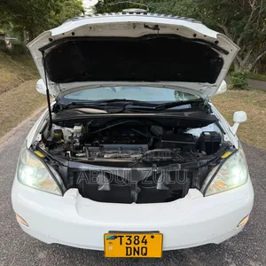 Toyota Harrier 2005 White