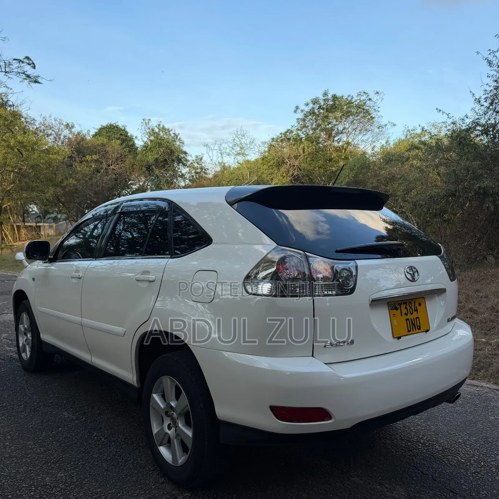 Toyota Harrier 2005 White