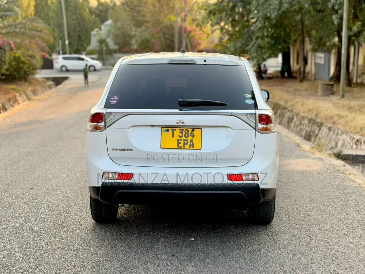 Mitsubishi Outlander 2013 White