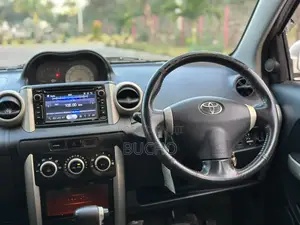 Toyota IST 2004 White