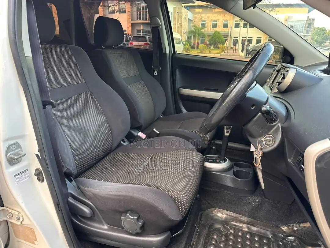 Toyota IST 2004 White