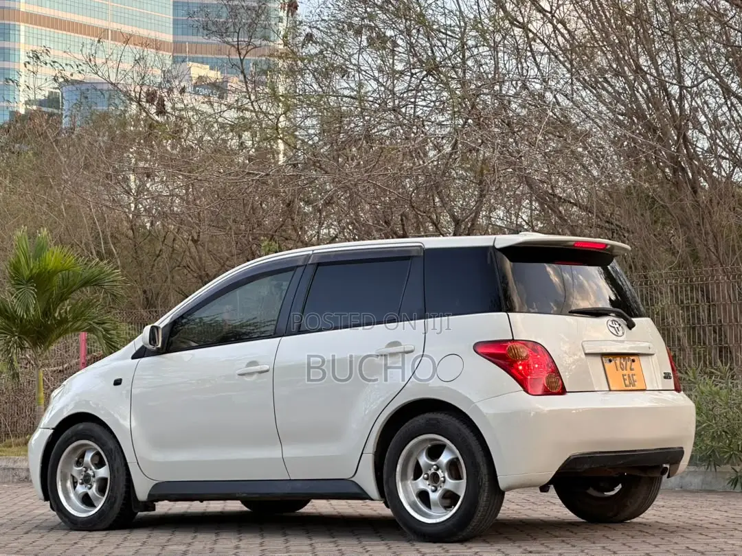 Toyota IST 2004 White