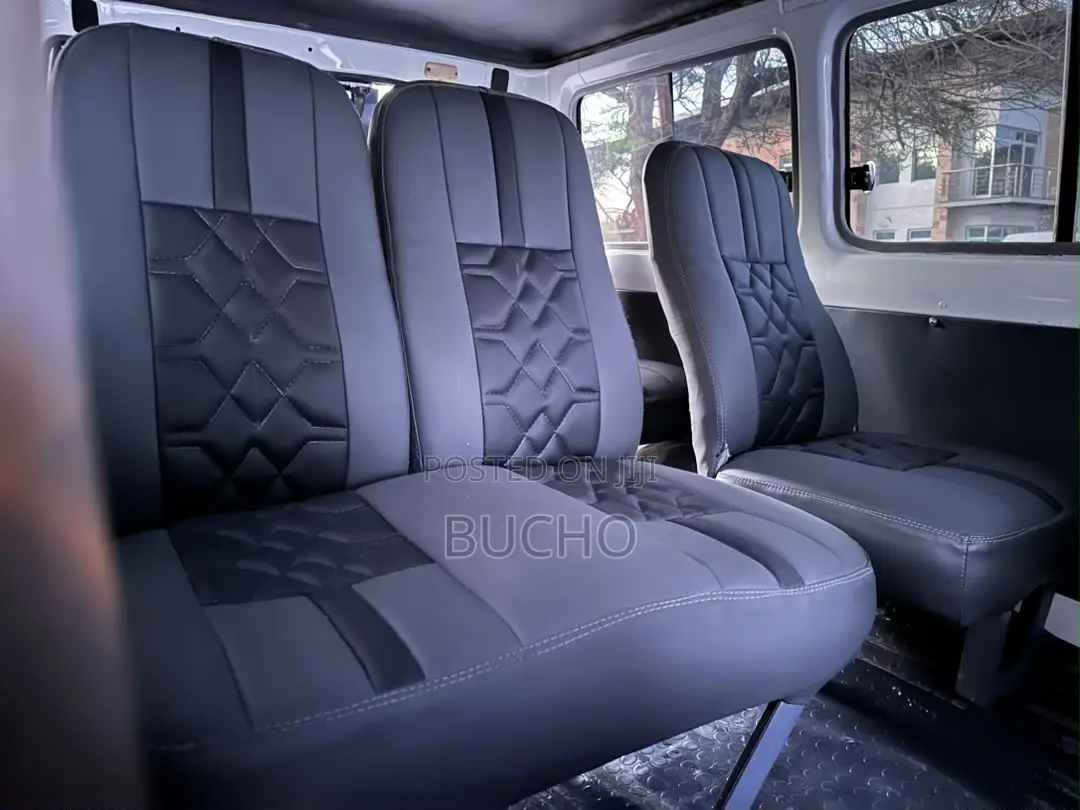 Toyota Land Cruiser 1989 White