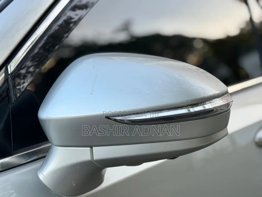 Toyota Crown 2015 Silver
