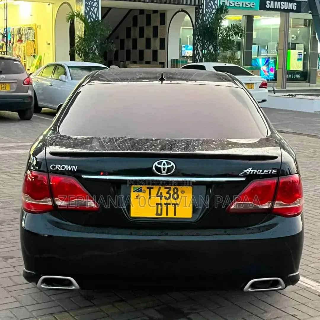 Toyota Crown 2009 Black
