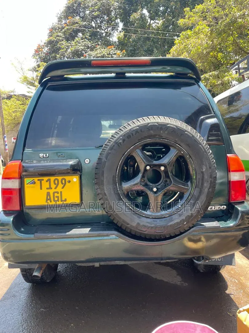Suzuki Escudo 2000 Green