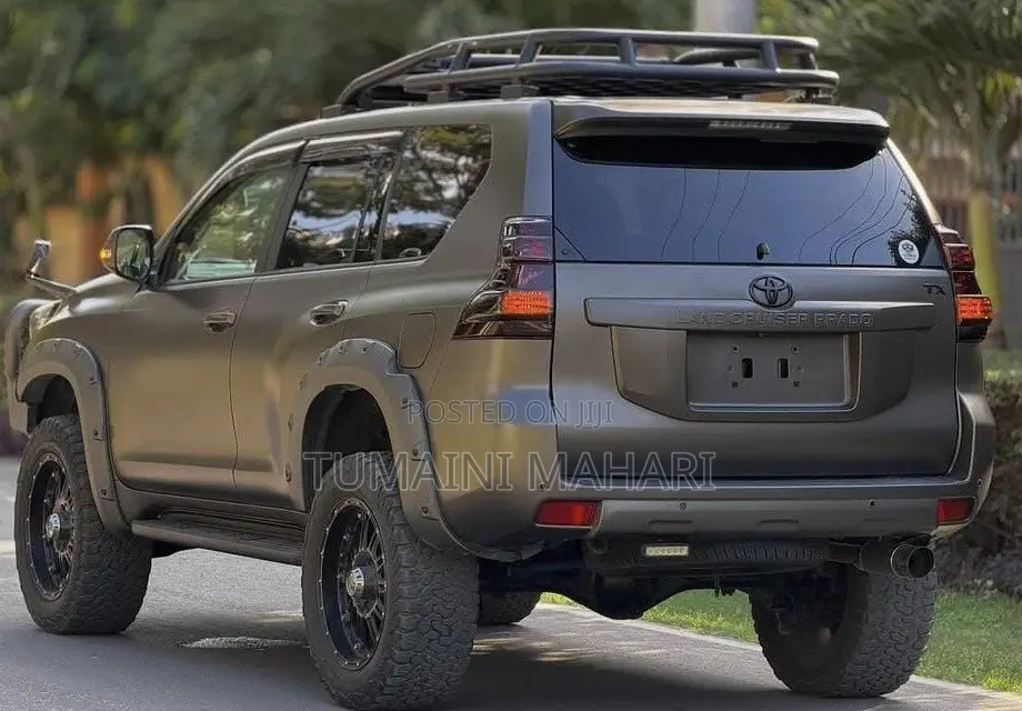 Toyota Land Cruiser Prado 2014 Gray