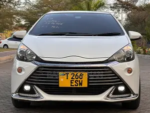 Toyota Aqua 2017 White