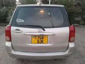 Toyota Raum 1.5 AWD 2004 Silver