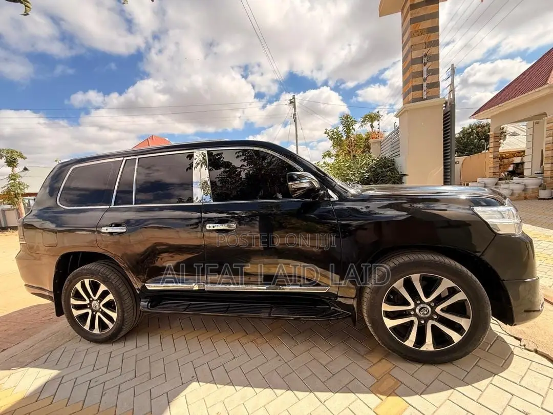 Toyota Land Cruiser 2017 Black