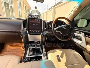 Toyota Land Cruiser 2017 Black