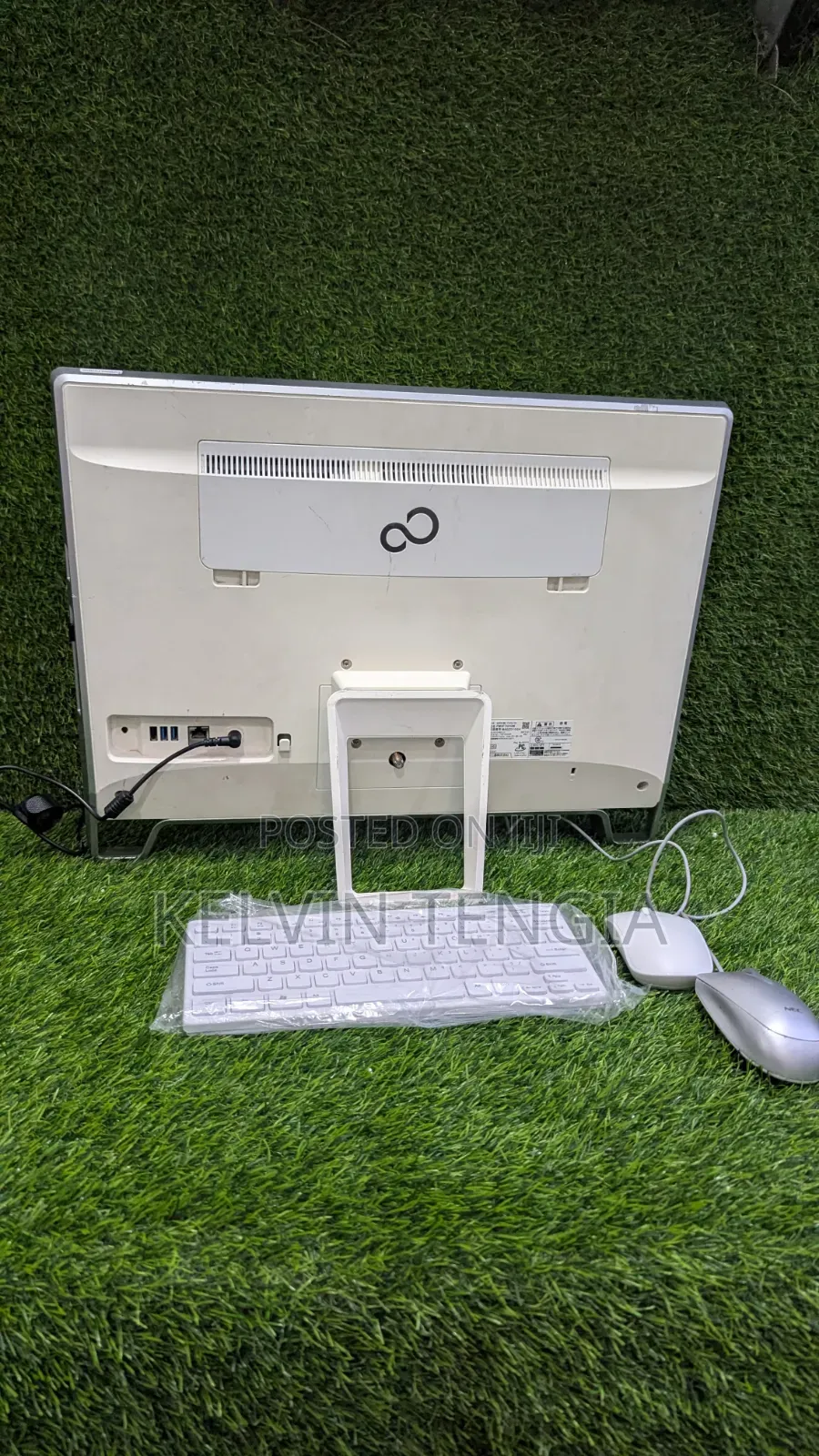 Desktop Computer Fujitsu 8GB Intel Core i7 SSD 256GB