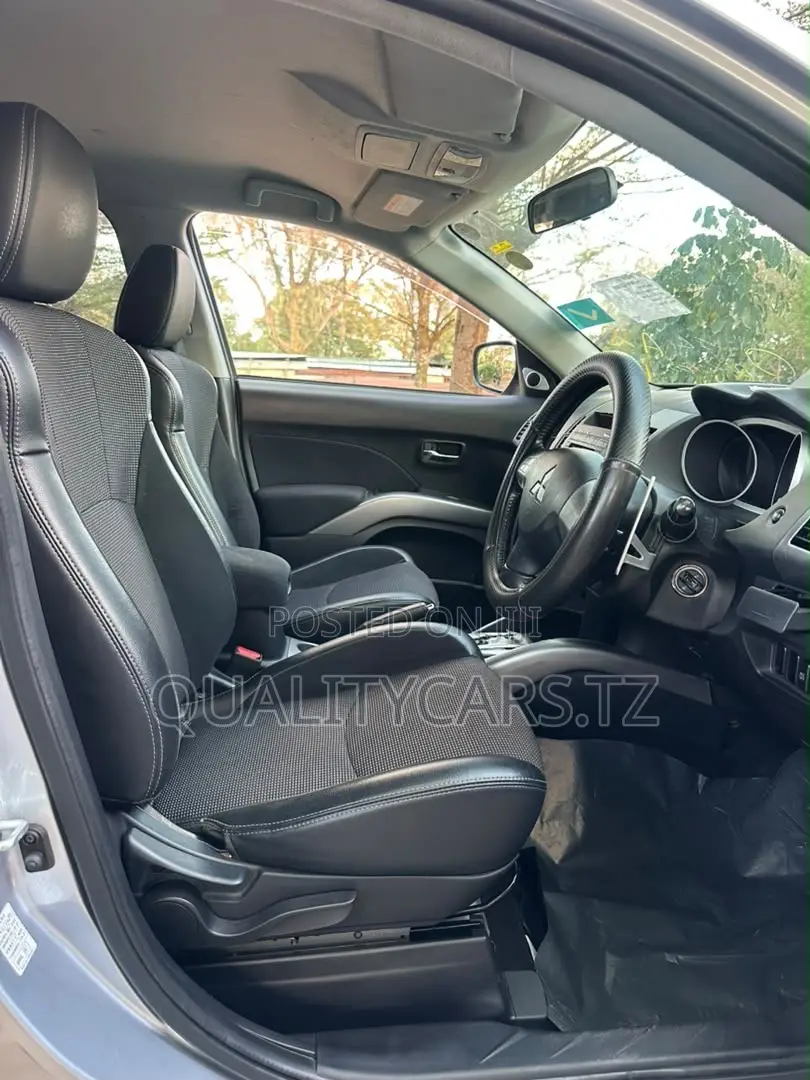Mitsubishi Outlander 2009 Silver