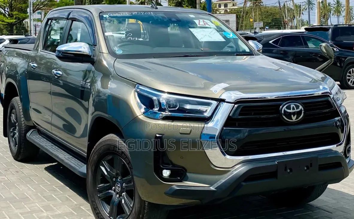 Toyota Hilux 2022 Beige