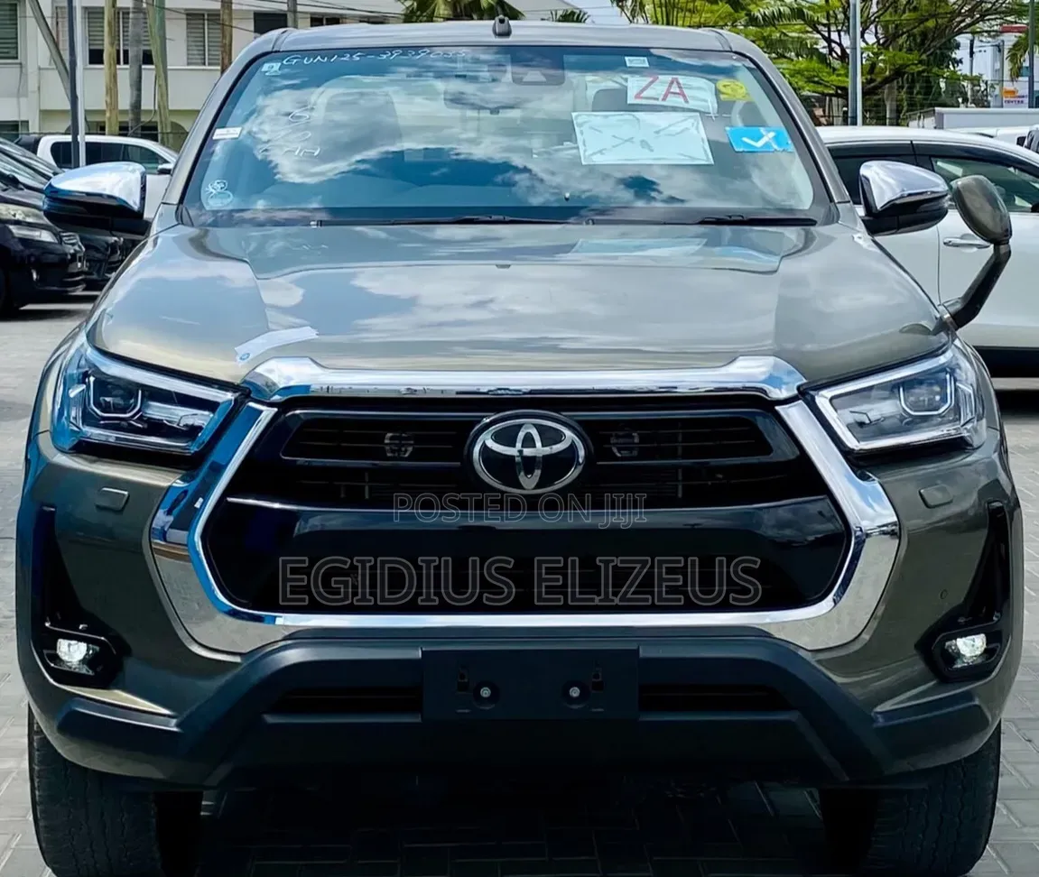 Toyota Hilux 2022 Beige