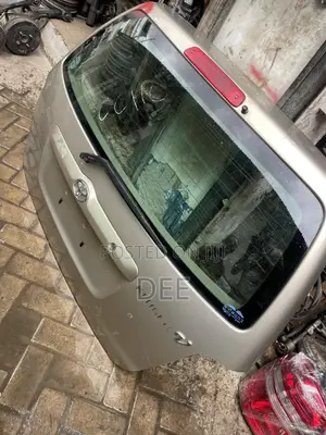 The Selected Region Shows a Rear Tailgate (Back Door Assembly)
