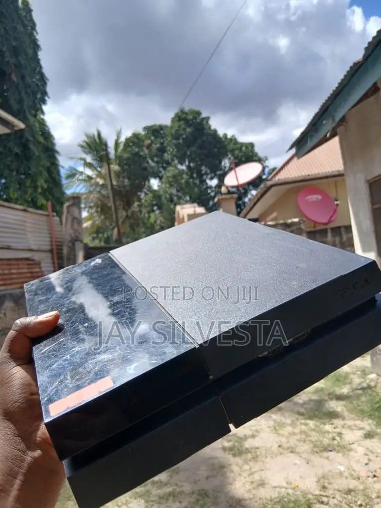 Playstation 4 Fat