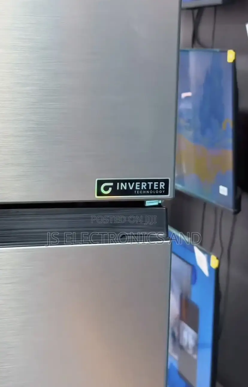 Hisense Refrigerator 325L Double Door Top Freezer Inveter Technology