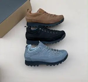 Boot Clarks Original Available