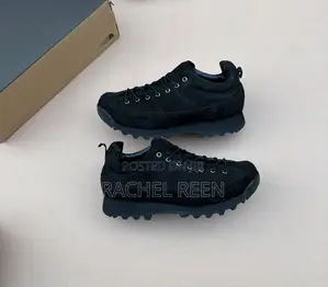 Boot Clarks Original Available