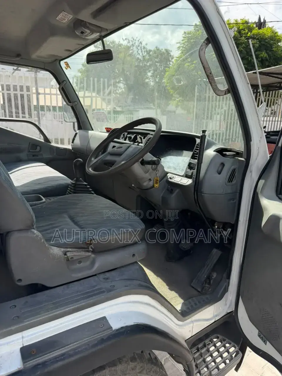 Mitsubishi Canter Dump