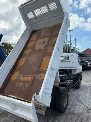 Mitsubishi Canter Dump