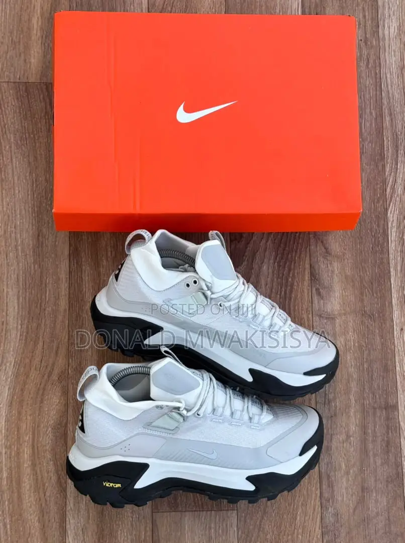 Nike Classic