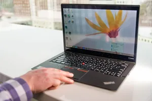 Laptop Lenovo ThinkPad X1 Carbon Gen11 8GB Intel Core i5 HDD+SSD 256GB