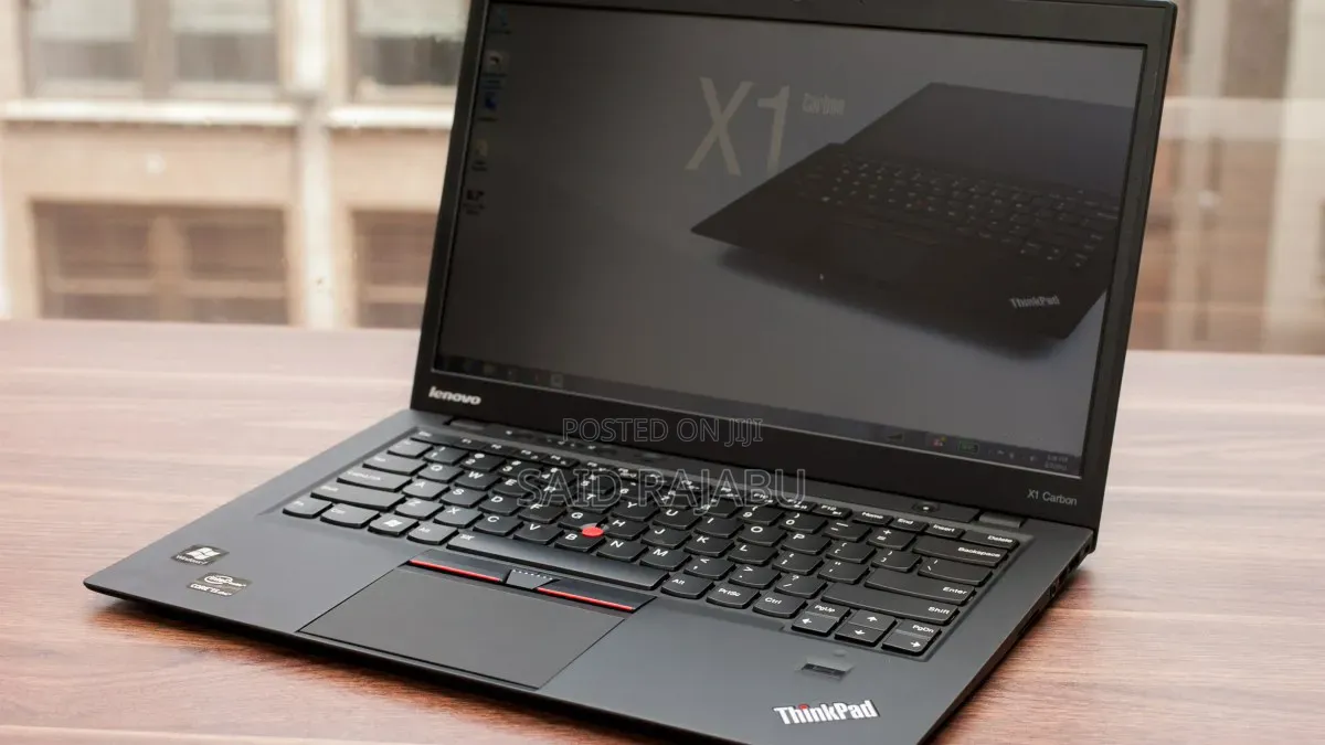 Laptop Lenovo ThinkPad X1 Carbon Gen11 8GB Intel Core i5 HDD+SSD 256GB