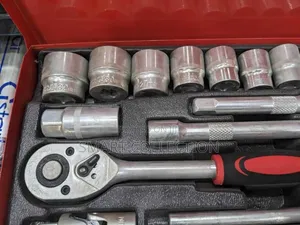 24PCS Socket Tool Set 8-32mm,With Rachet,Extension,Universal Joint Etc