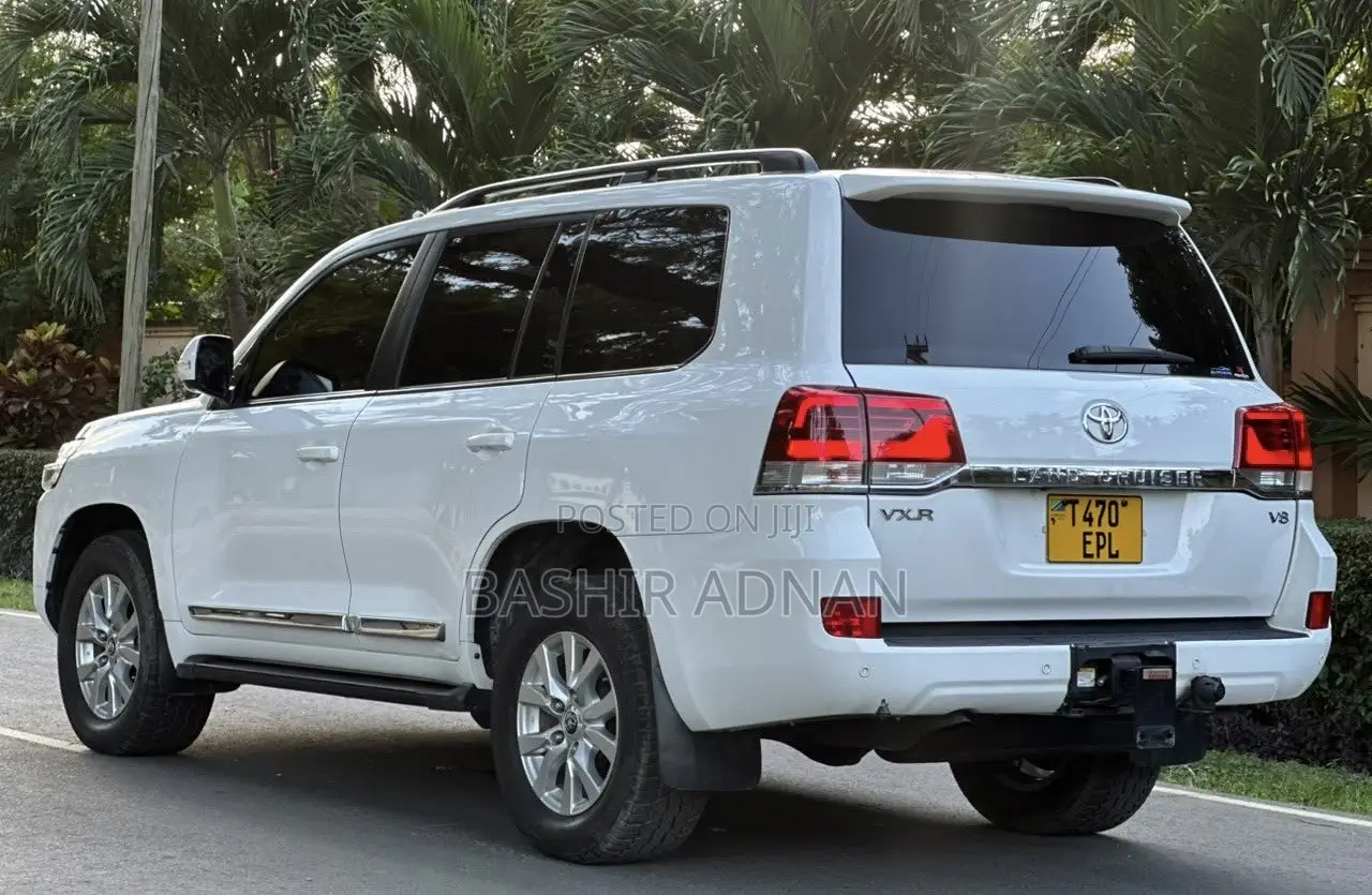 Toyota Land Cruiser 4.5 V8 TD 2020 White