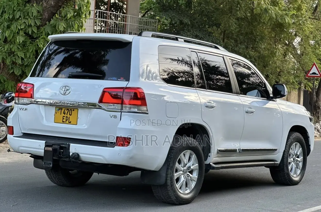 Toyota Land Cruiser 4.5 V8 TD 2020 White