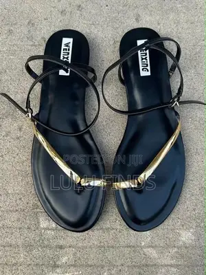 Zara Flats