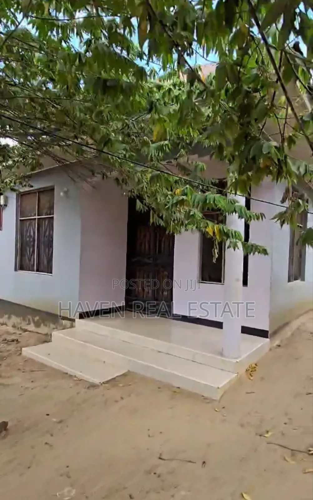 3bdrm House in Goba for sale