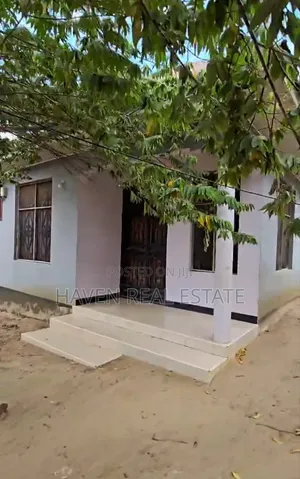 3bdrm House in Goba for sale