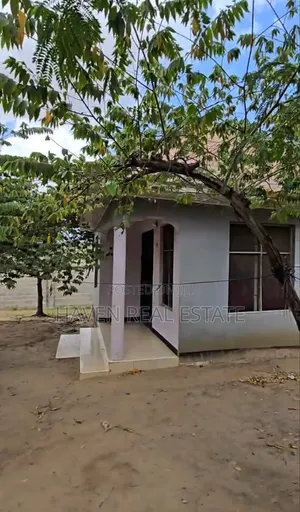 3bdrm House in Goba for sale